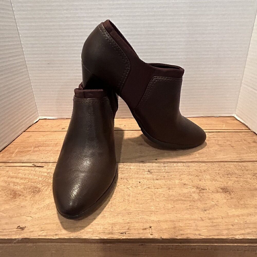 G H Bass 7.5 M Gayle Brown Ankle Boots Slip On Stretch Sides 3" Heel Booties